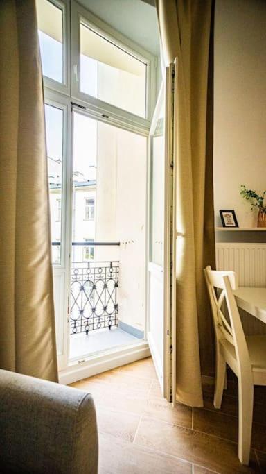Lovely Apartment In Varsavia Esterno foto
